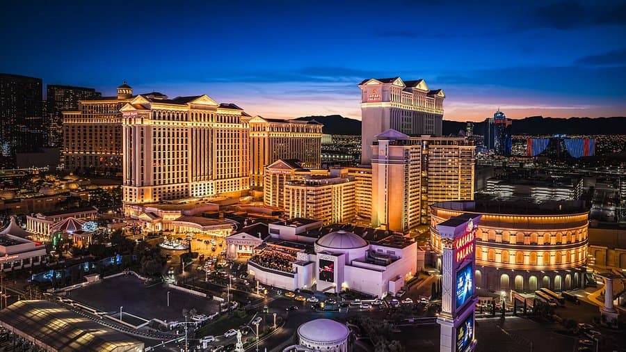 Caesars Palace vs MGM Grand: Which Strip Hotel Is Better? - Las Vegas travel guide