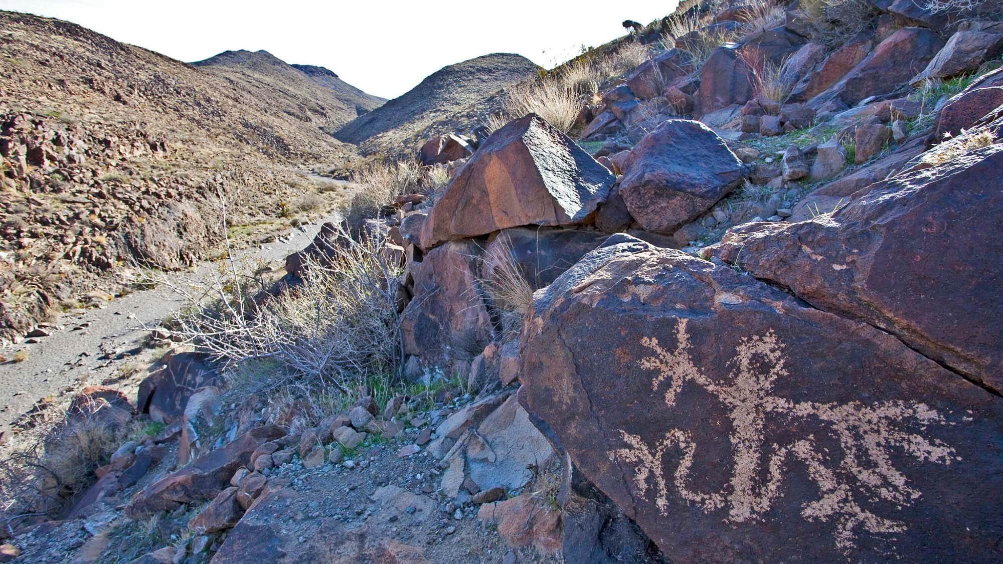 Sloan Canyon National Conservation Area - Las Vegas Outdoor